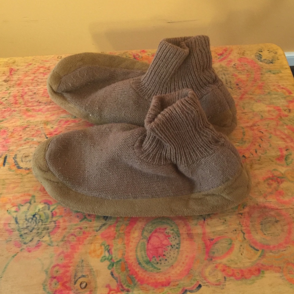Suede/Knit Slippers Sz M (7.5-8.5)